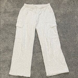 Old Navy Light Heather Gray Cargo Sweatpants - Small